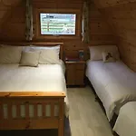 Emlagh, Self Catering Glamping Pods *
