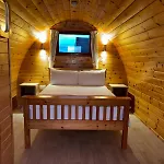 Chalet Emlagh, Self Catering Glamping Pods *