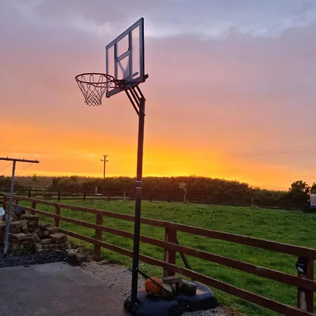 Emlagh, Self Catering Glamping Pods Horská chata Kilkee