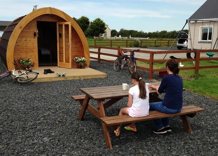 Emlagh, Self Catering Glamping Pods *