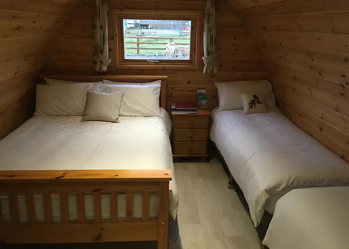 Emlagh, Self Catering Glamping Pods *